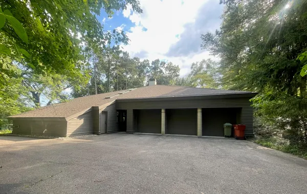 $2,225,000 | 8050 Wilderness Trail Northeast, Ada, MI 49301