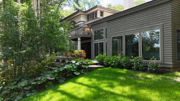 $2,225,000 | 8050 Wilderness Trail Northeast, Ada, MI 49301