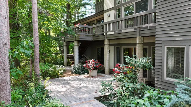 $2,225,000 | 8050 Wilderness Trail Northeast, Ada, MI 49301