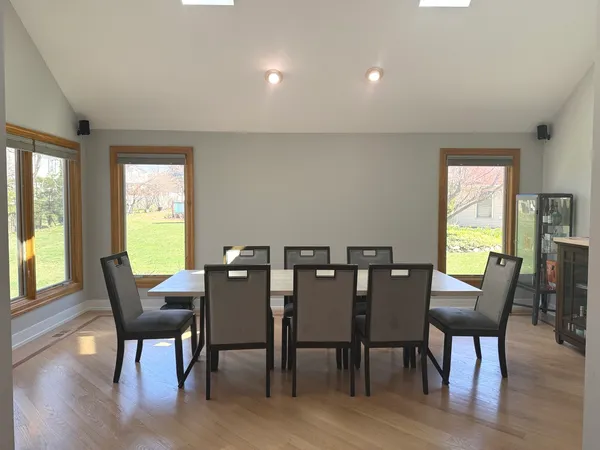 $665,000 | 886 Saugatuck Trail, Vernon Hills, IL 60061