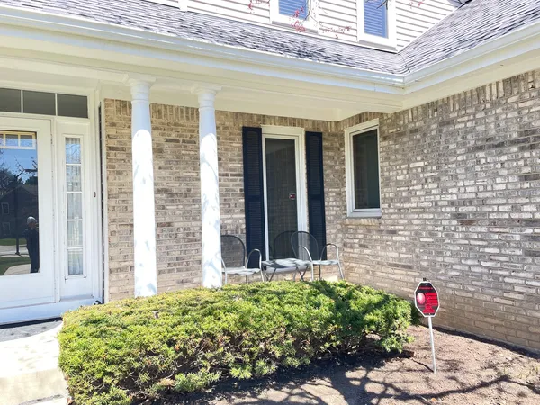 $665,000 | 886 Saugatuck Trail, Vernon Hills, IL 60061