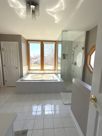 $665,000 | 886 Saugatuck Trail, Vernon Hills, IL 60061
