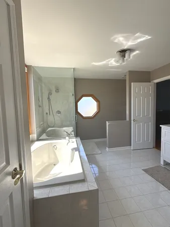 $665,000 | 886 Saugatuck Trail, Vernon Hills, IL 60061