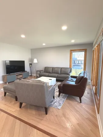 $665,000 | 886 Saugatuck Trail, Vernon Hills, IL 60061