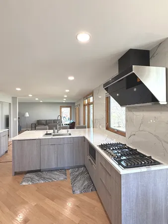 $665,000 | 886 Saugatuck Trail, Vernon Hills, IL 60061