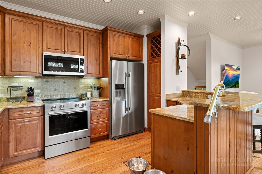 206 Creekside Farm Road Banner Elk, NC 28604 - Photo 12 of 45 Gallery Image 12