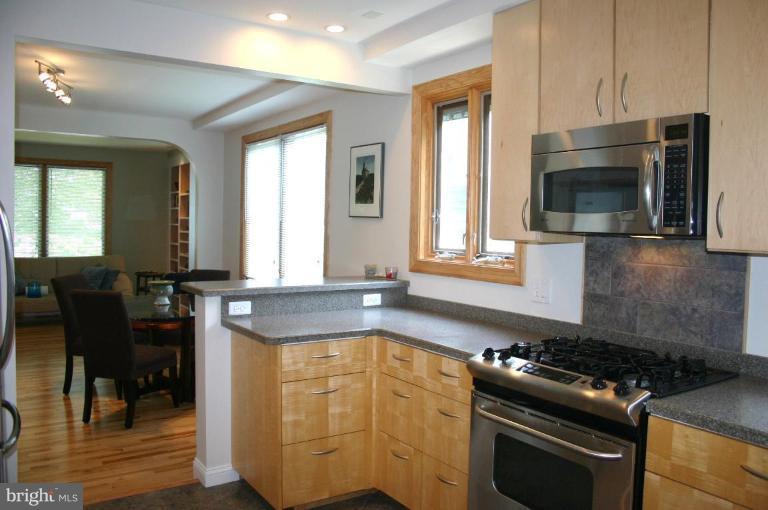 911 Overbrook Road Baltimore, MD 21239 - Photo 8 of 20 New Kitchen