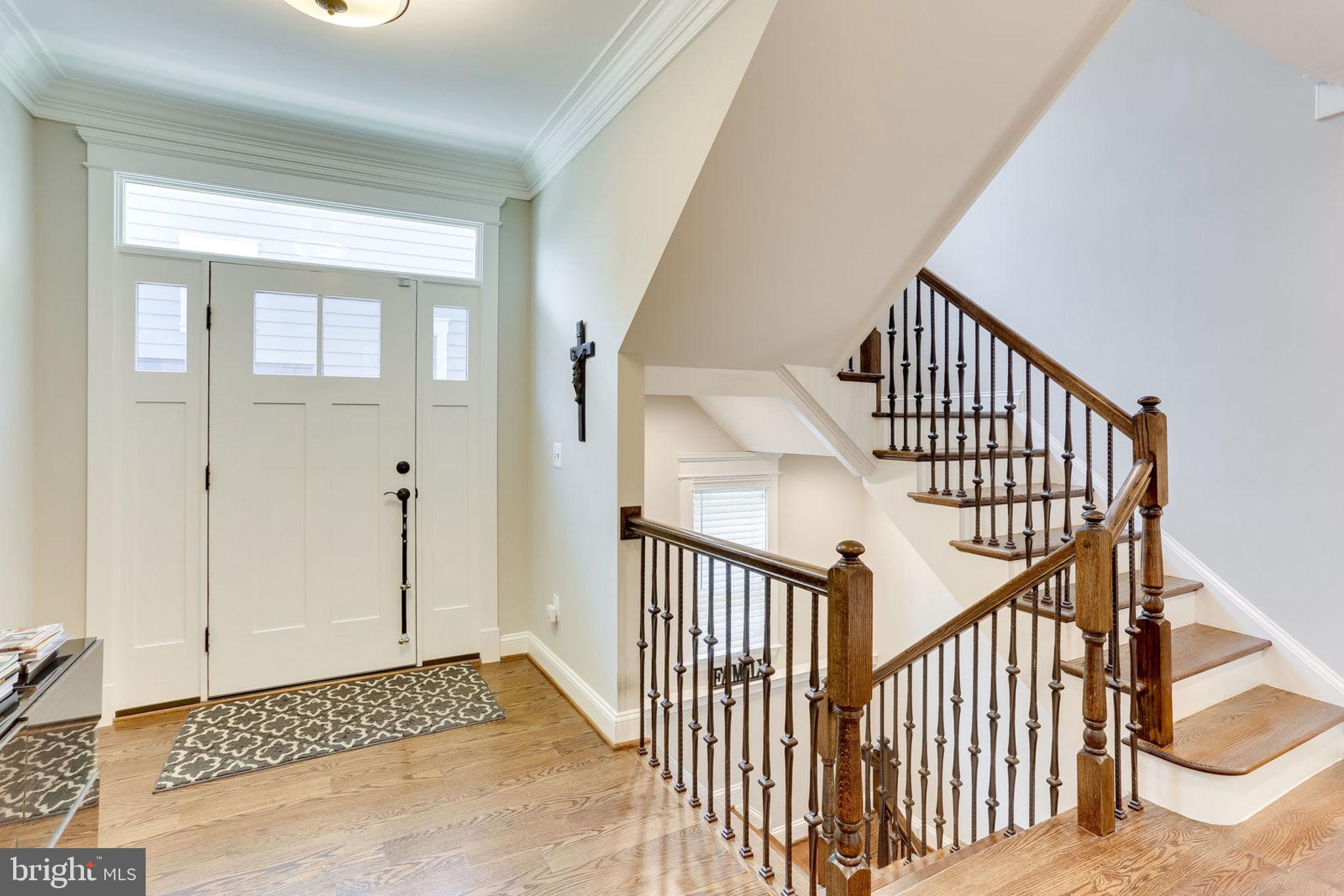 6920 Mt Daniel Drive Falls Church, VA 22046 - Photo 2 of 34 Foyer