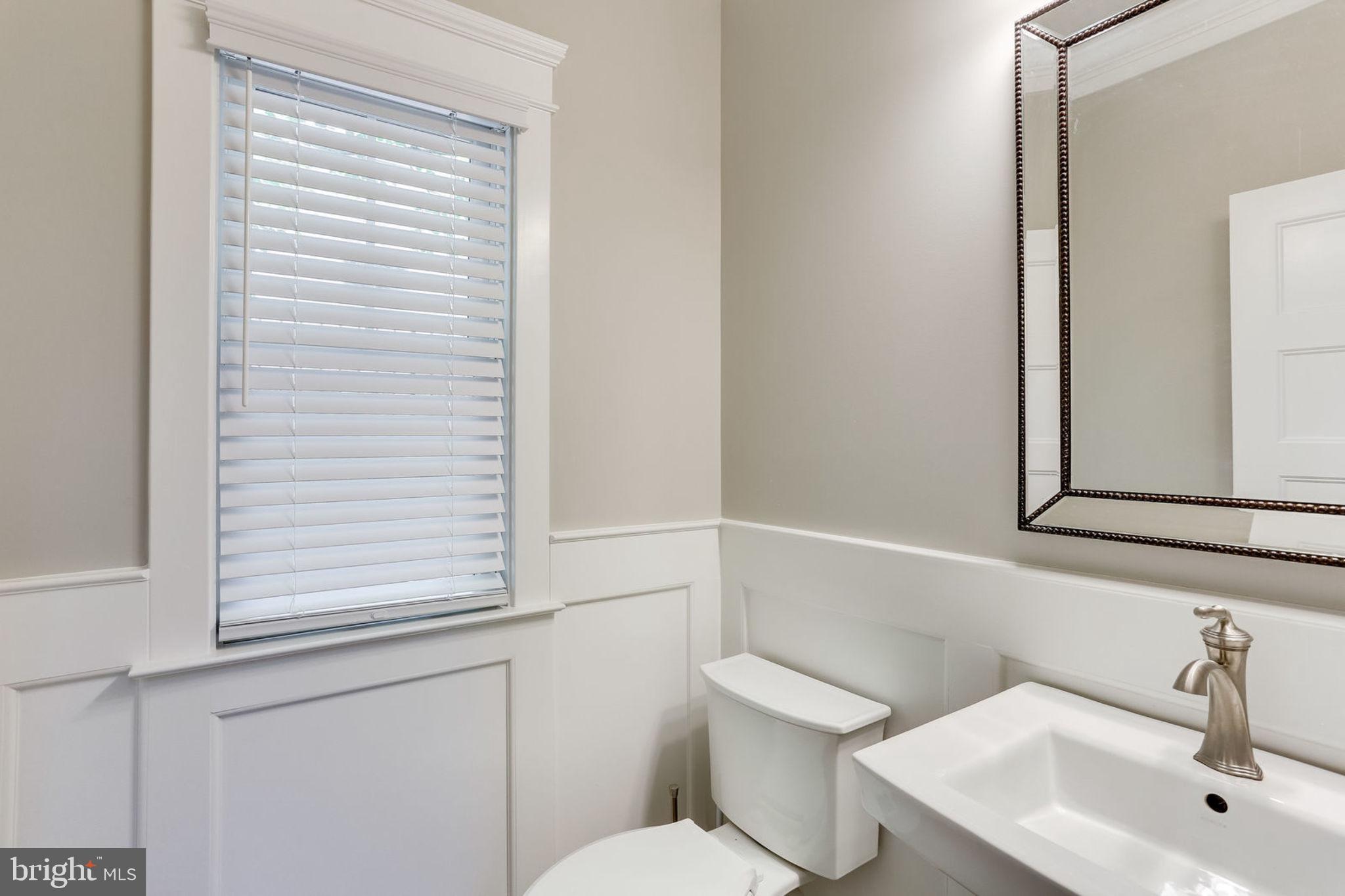 6920 Mt Daniel Drive Falls Church, VA 22046 - Photo 11 of 34 Main Floor Powder Room