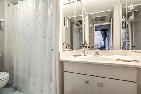 $2,475 | 1212 Guadalupe Street, Unit 702, Austin, TX 78701