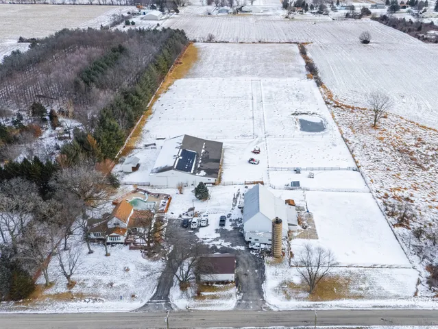 $700,000 | 29153 South Klemme Road, Beecher, IL 60401