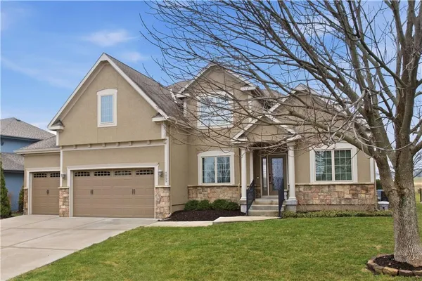 $699,900 | 1559 Brompton Lane, Raymore, MO 64083