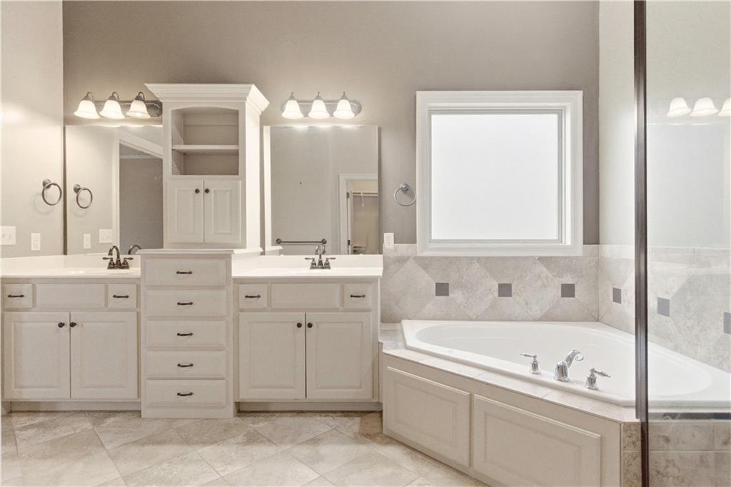 1559 Brompton Lane Raymore, MO 64083 - Photo 31 of 79