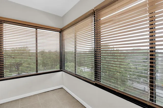 an entryway with a window