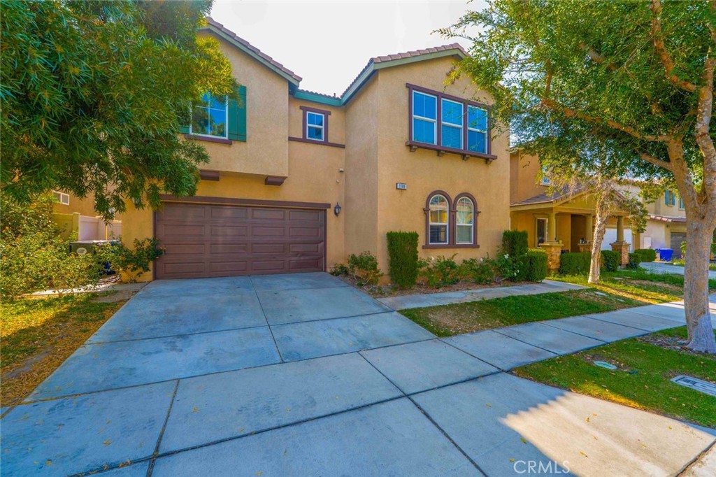 1109 North Yucca Avenue Rialto, CA 92376 - Photo 5 of 39