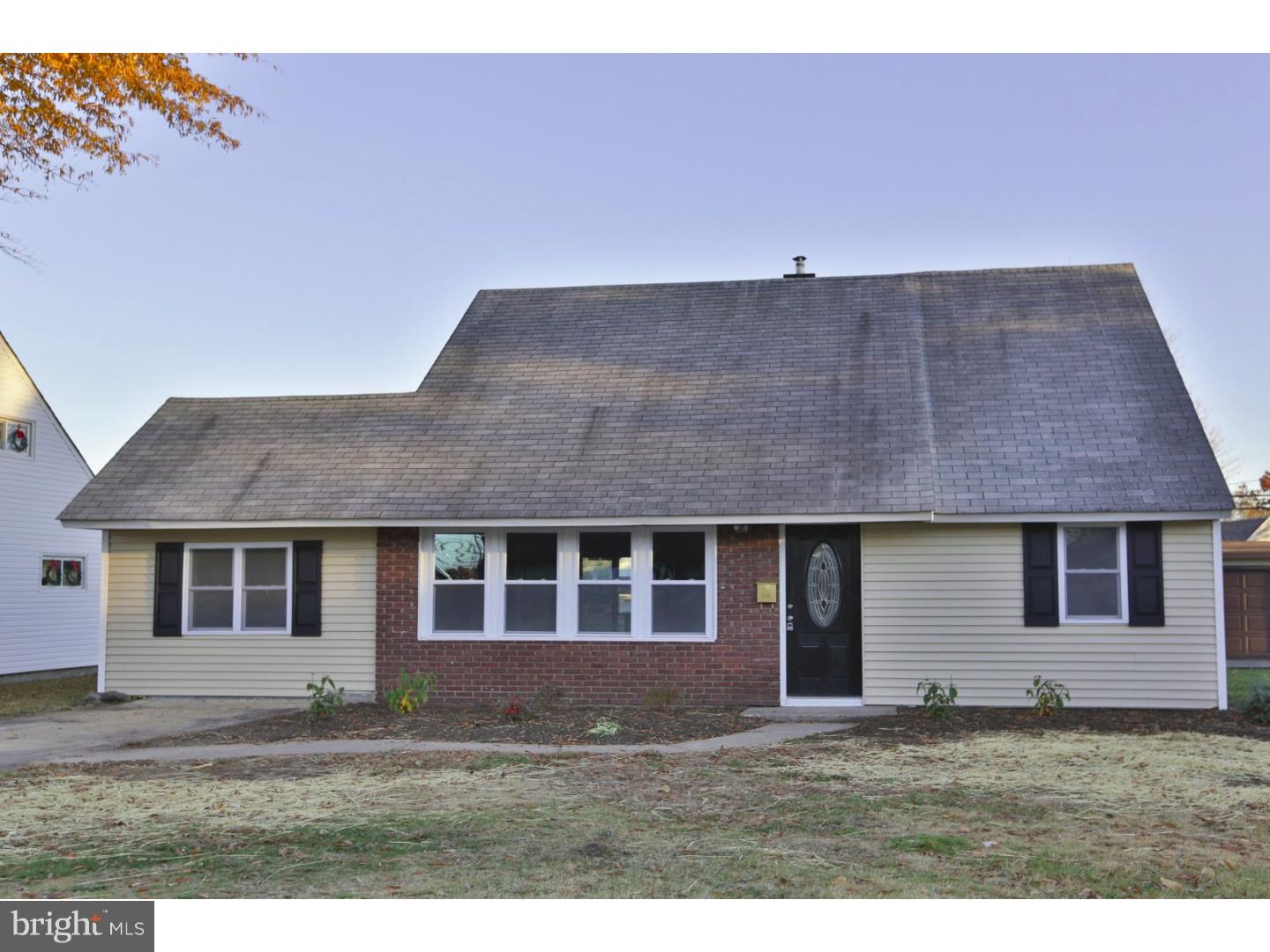 4 Verdant Road Levittown, PA 19057 - Photo 2 of 25