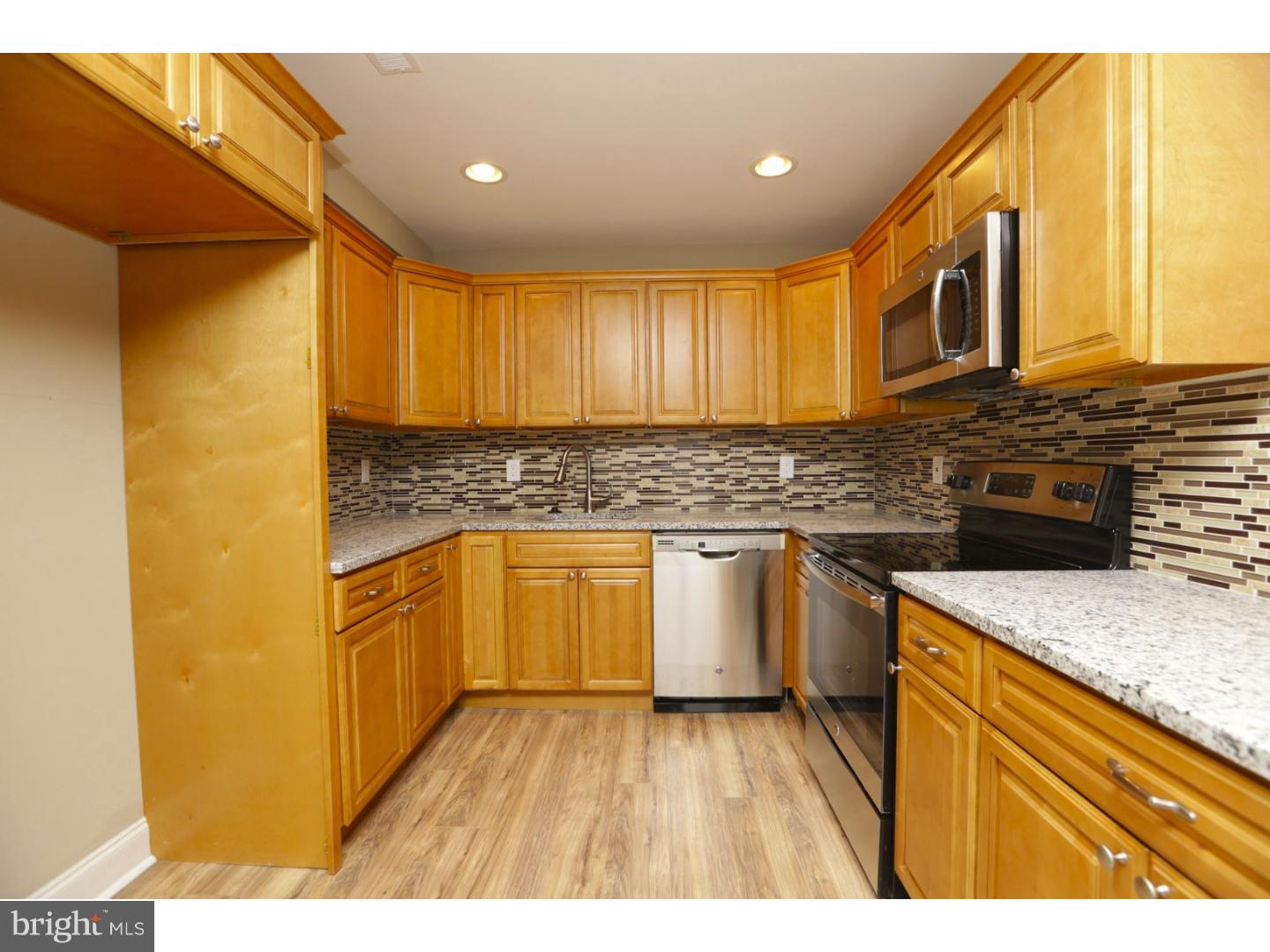 4 Verdant Road Levittown, PA 19057 - Photo 11 of 25