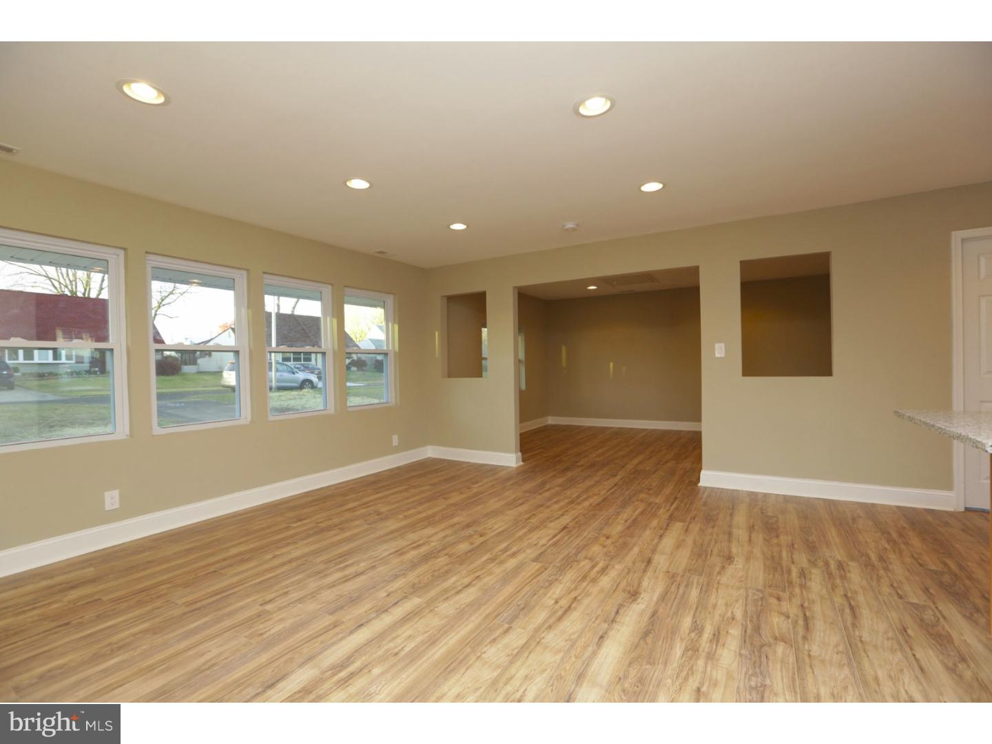 4 Verdant Road Levittown, PA 19057 - Photo 5 of 25
