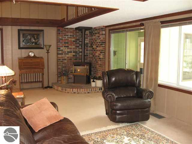 4464 Hemlock Road Cedar, MI 49621 - Photo 5 of 24 1735495-4.JPG