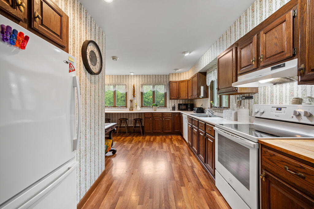 15 Cushman Road Winslow, ME 04901 - Photo 10 of 31 Kitchen