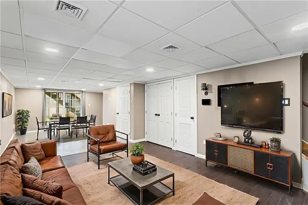 $475,000 | 699 Surfside Drive, Pittsburgh, PA 15239