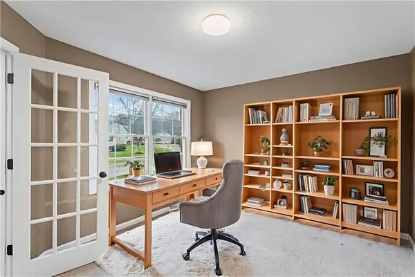 $475,000 | 699 Surfside Drive, Pittsburgh, PA 15239