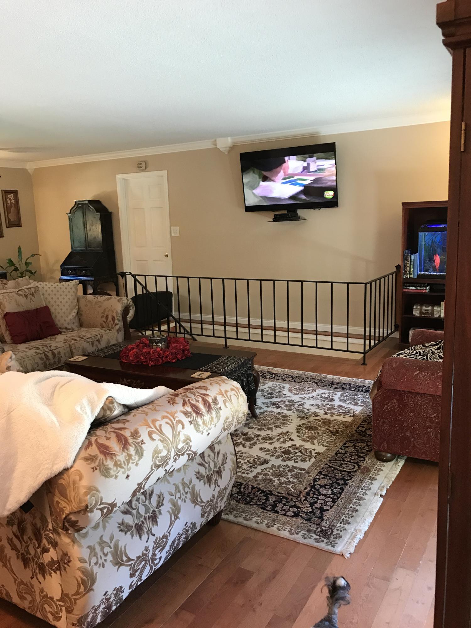 322 South Apache Road Clinton, TN 37716 - Photo 8 of 17 Living Room
