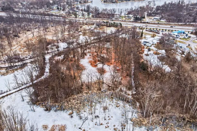 $179,900 | Winters Lane, Whitmore Lake, MI 48189