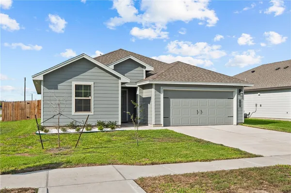 $2,400 | 7702 Spiderman Drive, Corpus Christi, TX 78414
