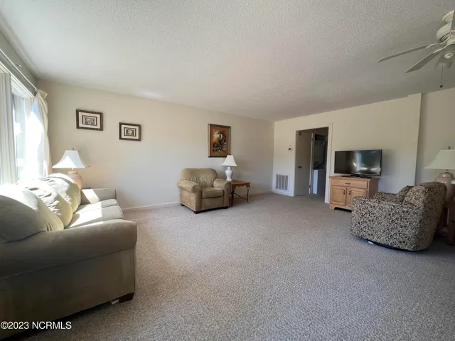 $1,400 | 207 Foxkroft Drive, Jackson Springs, NC 27281