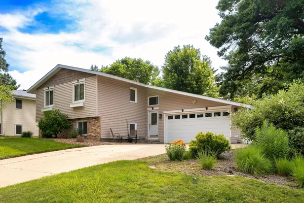 $425,000 | 1794 17th Avenue Northwest, New Brighton, MN 55112