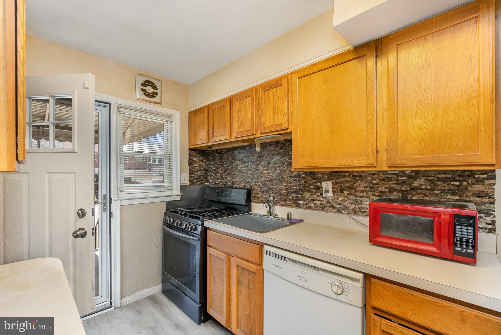 2252 Graythorn Road Middle River, MD 21220 - Photo 8 of 30