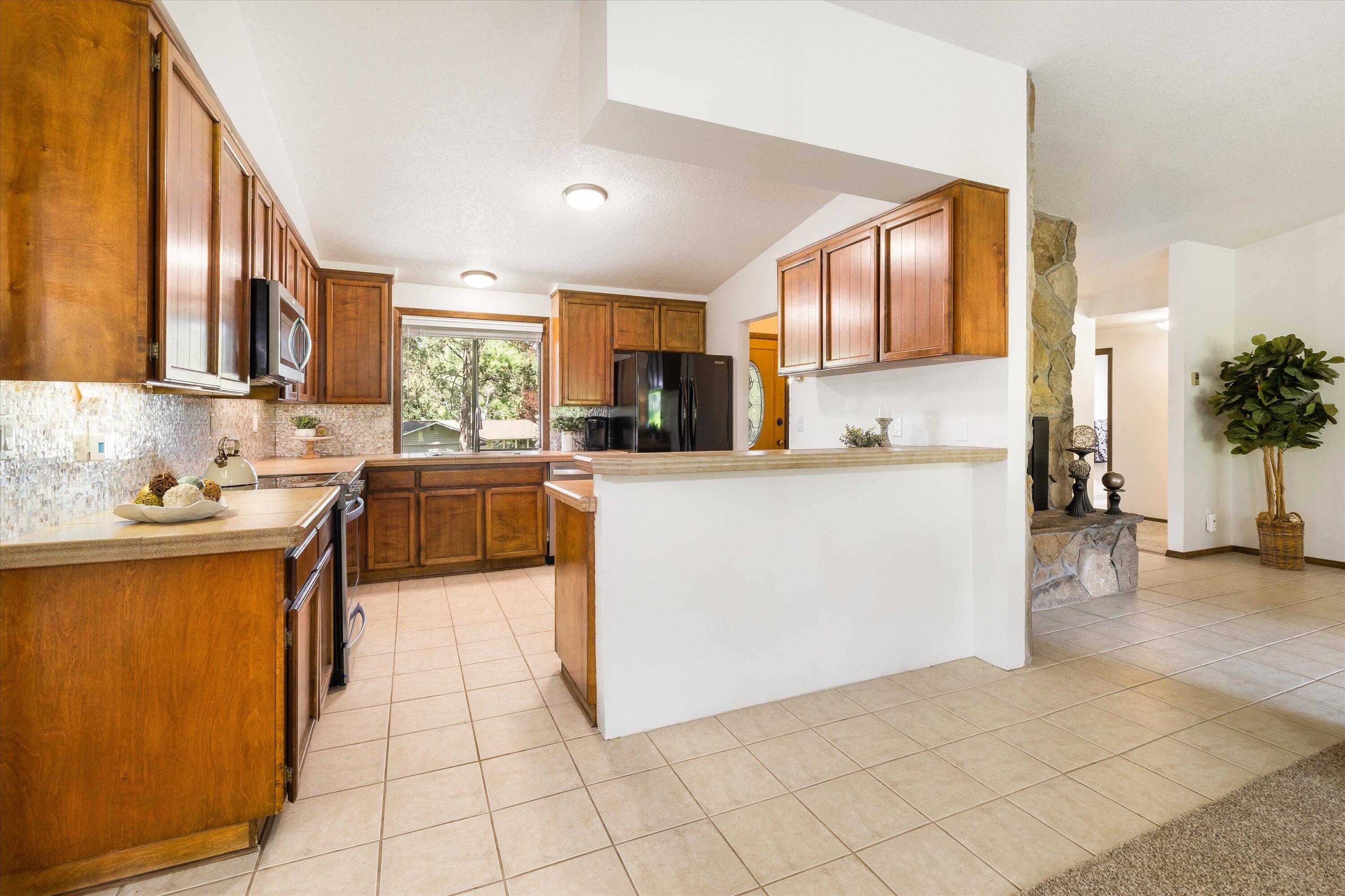 20459 Whistle Punk Road Bend, OR 97702 - Photo 12 of 49 12-4594_230529_JILLROSELL