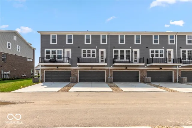 $339,990 | 7305 Bayview Run, Unit 13605, McCordsville, IN 46055