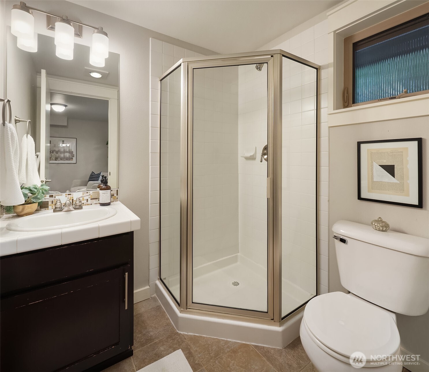 3425 Meridian Avenue North Seattle, WA 98103 - Photo 21 of 23