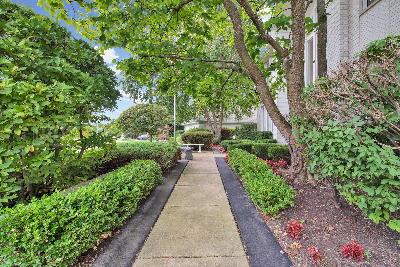 2067 Sheridan Road Buffalo Grove, IL 60089 - Photo 4 of 53