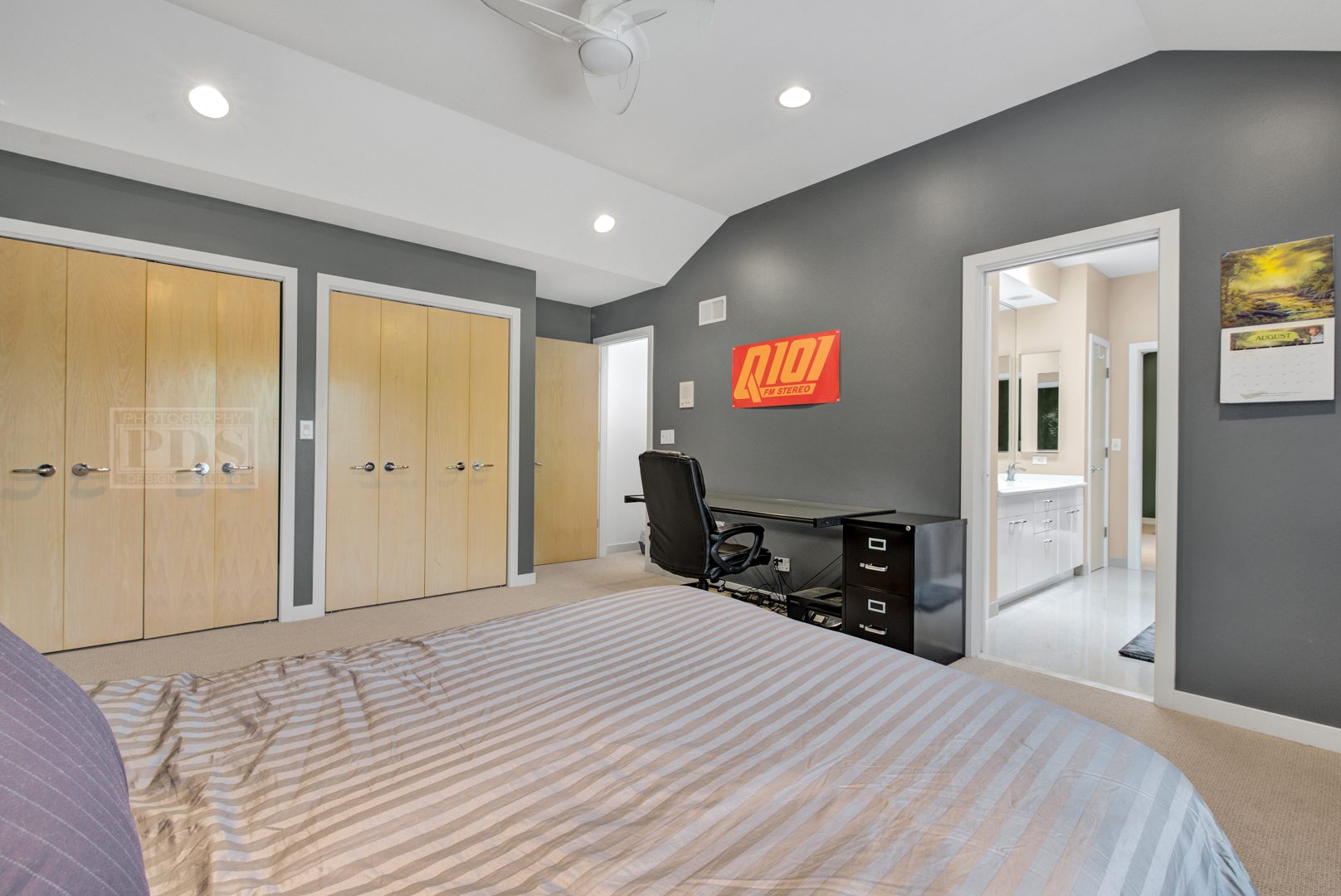 2067 Sheridan Road Buffalo Grove, IL 60089 - Photo 35 of 53 a bedroom with a bed and a tv