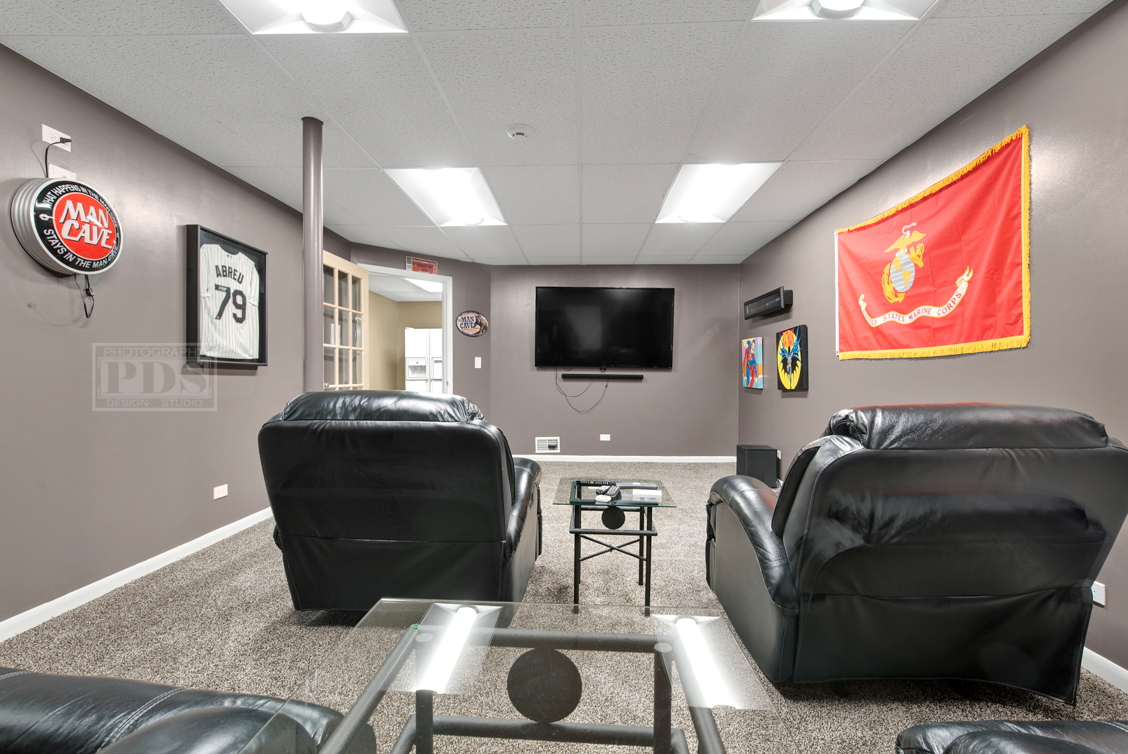 2067 Sheridan Road Buffalo Grove, IL 60089 - Photo 43 of 53 a living room with furniture and a flat screen tv