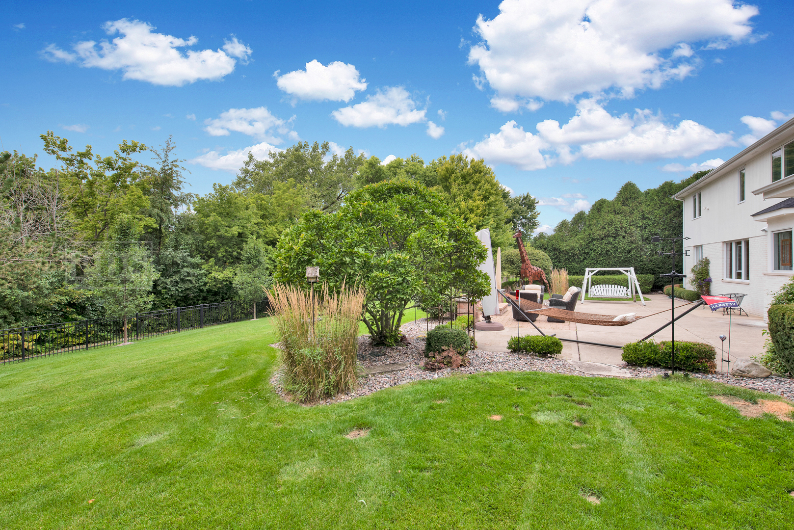 2067 Sheridan Road Buffalo Grove, IL 60089 - Photo 51 of 53 a view of a backyard with sitting area