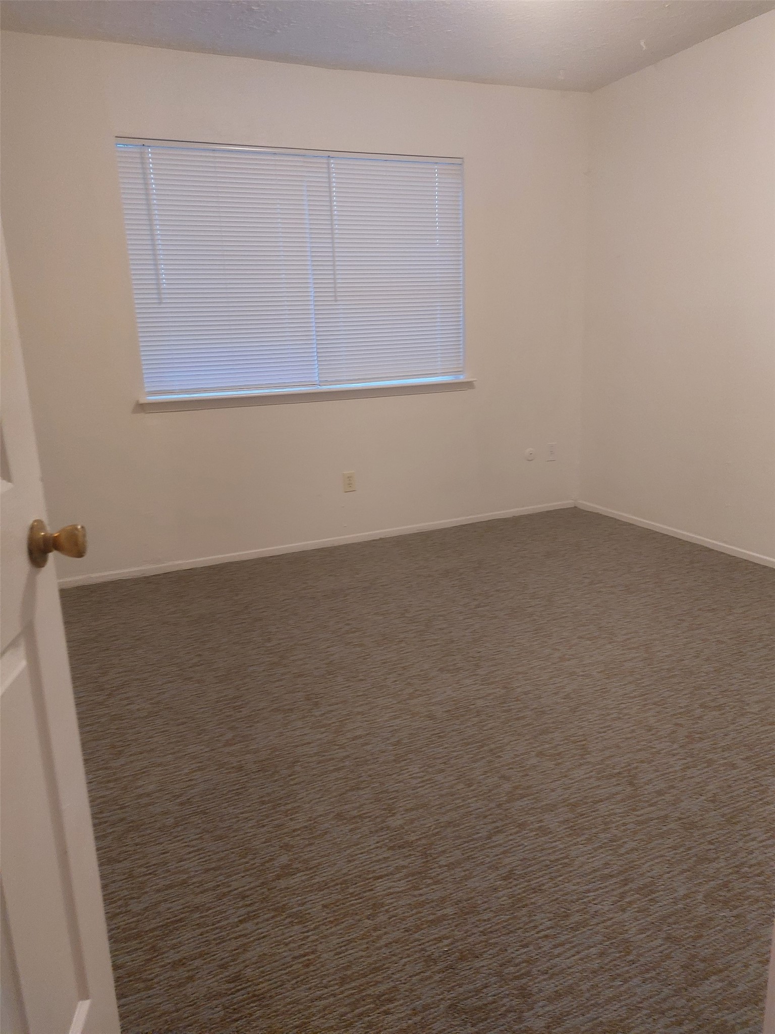 8151 Misty Ridge Lane Houston, TX 77071 - Photo 10 of 15 a view of an empty room