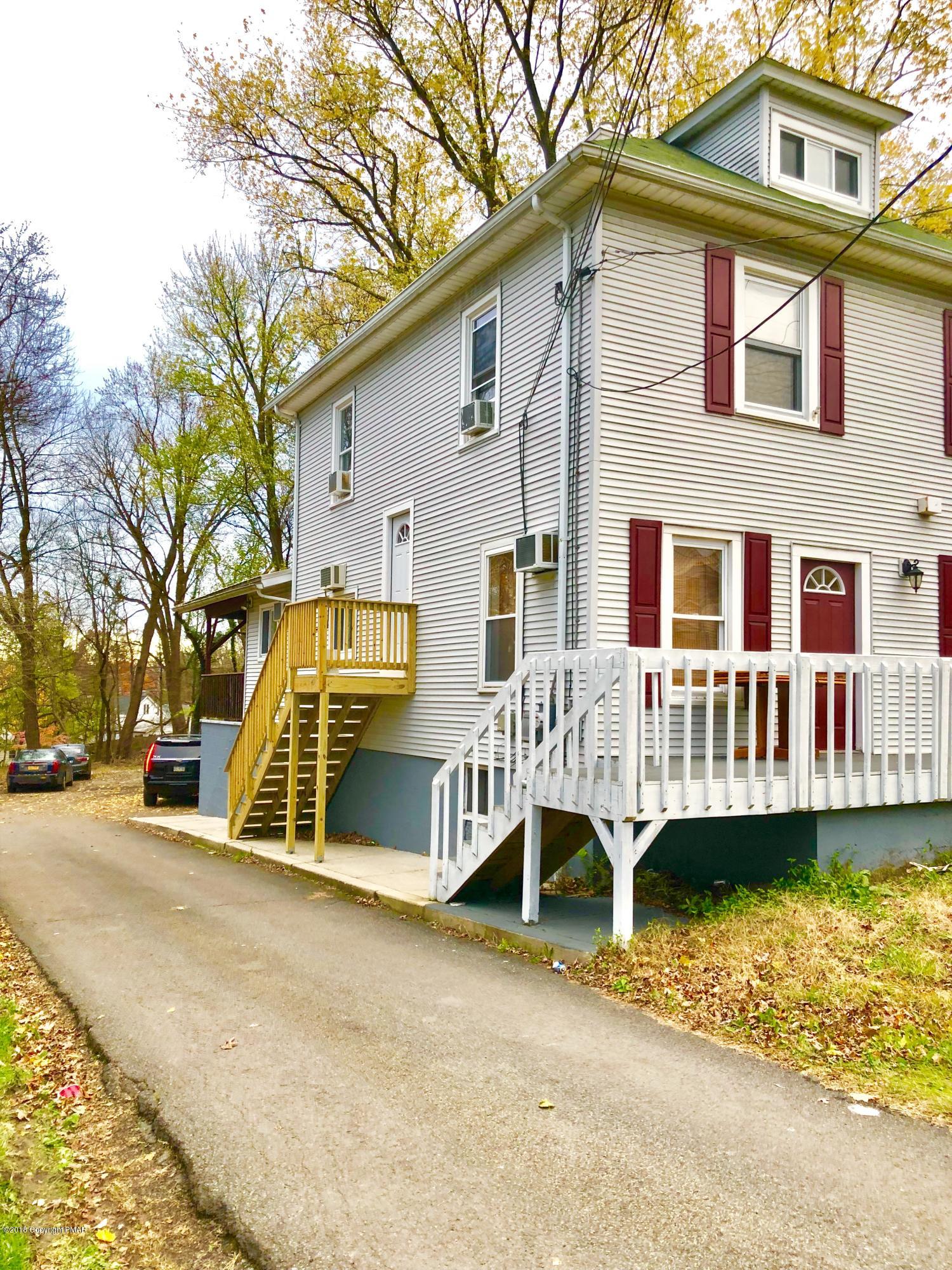 120 Ridgeway Street East Stroudsburg, PA 18301 - Photo 2 of 26 7B0F23A0-9AAF-4178-A4B2-E6984FF4C47B