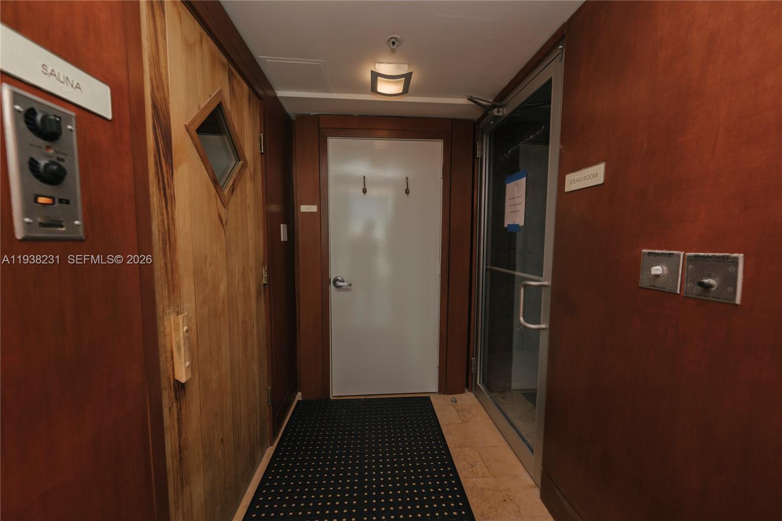 31 Southeast 5th Street, Unit 2710 Miami, FL 33131 - Photo 19 of 25 a view of a hallway