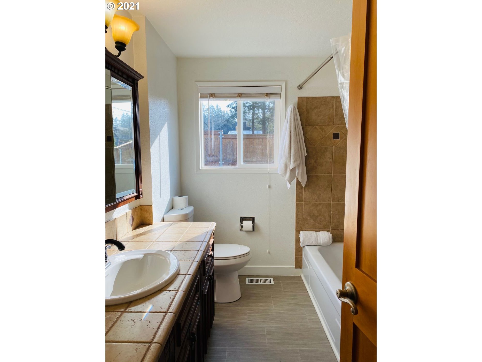 14741 South Henrici Road Oregon City, OR 97045 - Photo 13 of 16 Gallery Image 13