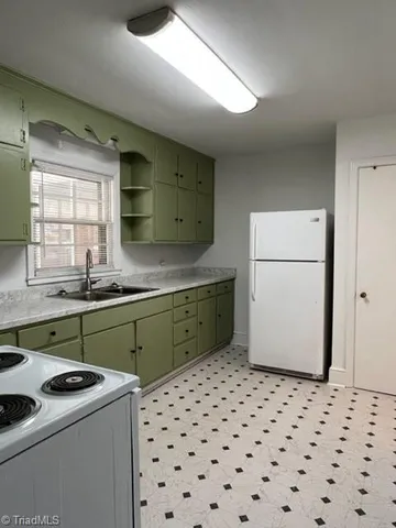 $1,000 | 830 Summit Avenue, Reidsville, NC 27320