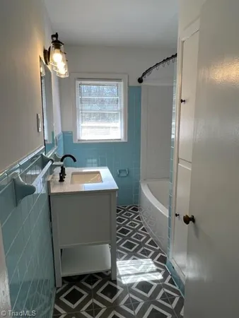 $950 | 830 Summit Avenue, Reidsville, NC 27320