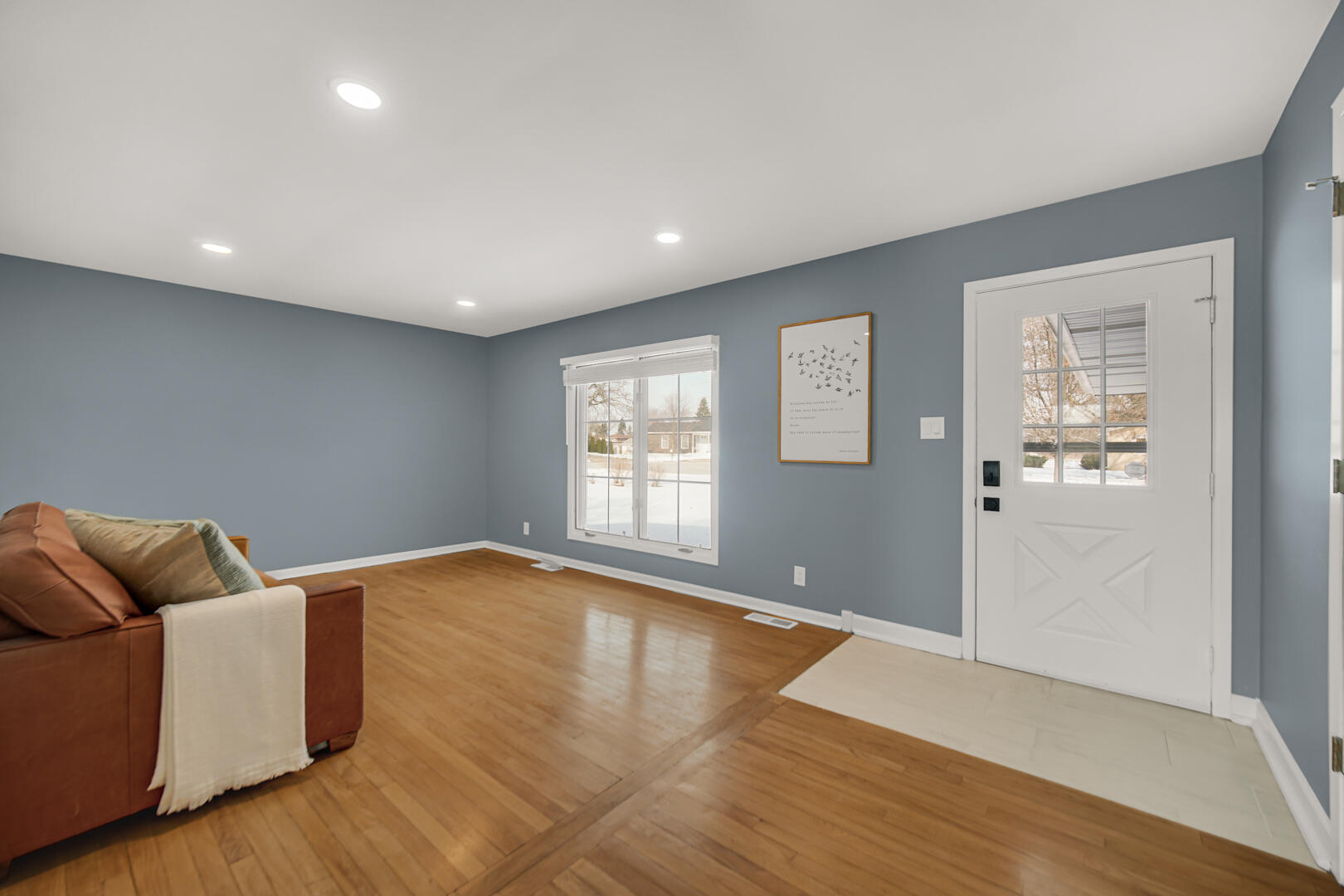 1515 West 94th Avenue Crown Point, IN 46307 - Photo 9 of 23 a view of livingroom and hardwood floor