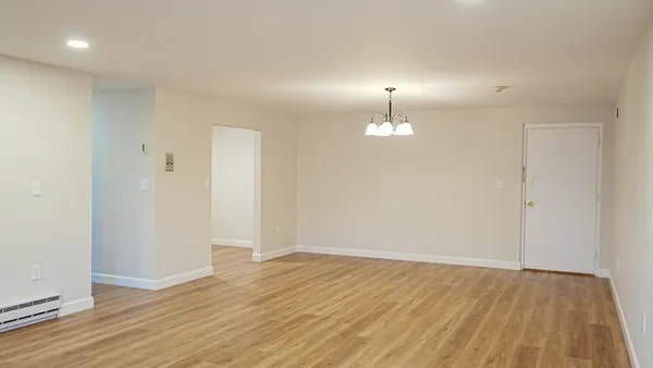 $2,100 | 1321 Worcester Road, Unit 501, Framingham, MA 01701