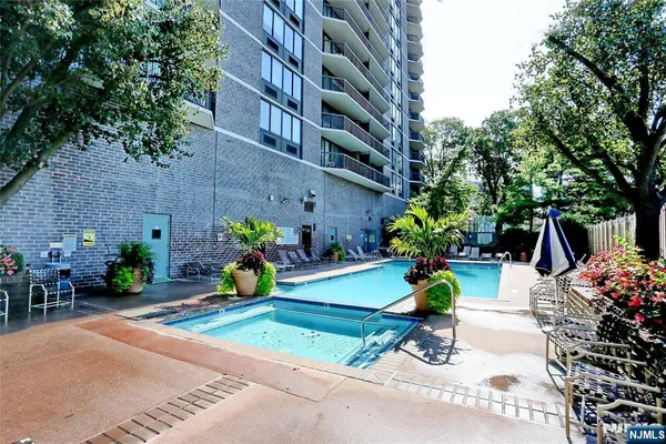 $395,000 | 770 Anderson Avenue, Unit 5F, Cliffside Park, NJ 07010
