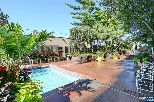 $395,000 | 770 Anderson Avenue, Unit 5F, Cliffside Park, NJ 07010