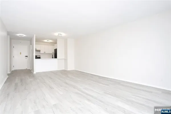 $395,000 | 770 Anderson Avenue, Unit 5F, Cliffside Park, NJ 07010